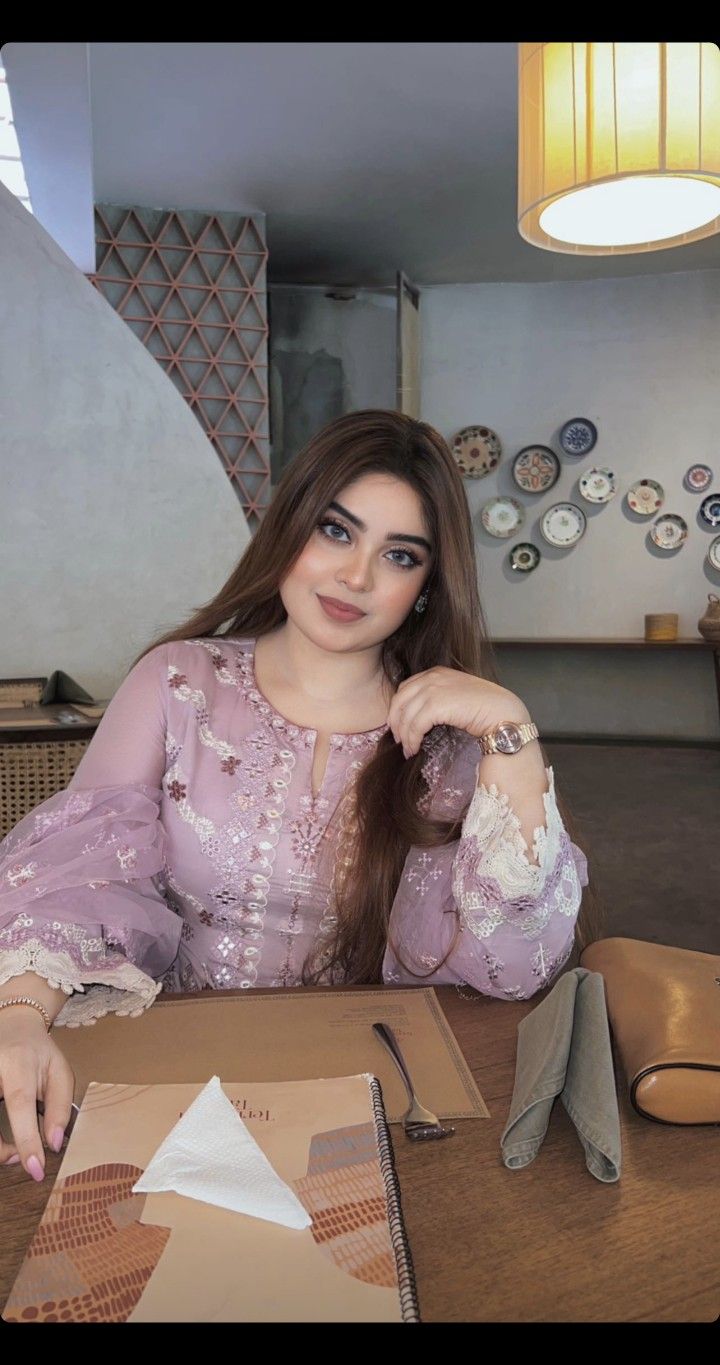 Escorts in  Embassy Inn Hotel Karachi